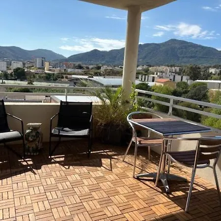 Lumineux 65 M2 A L'entree Ajaccio (Corsica)