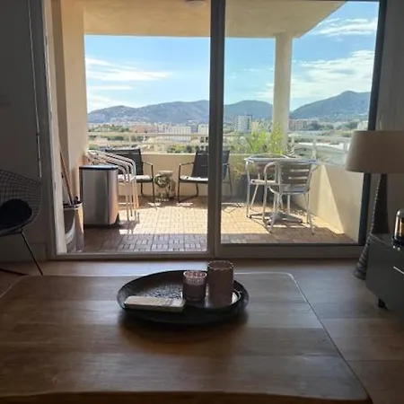 Lumineux 65 M2 A L'entree Ajaccio (Corsica)